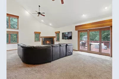 138 Woodland Drive, Plano, IL 60545 - Photo 5