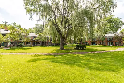 711 E Falcon Drive #201, Arlington Heights, IL 60005 - Photo 21