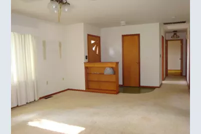 498 Park Street, Cissna Park, IL 60924 - Photo 7
