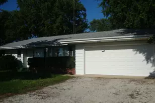 498 Park St, Cissna Park, IL 60924 - Photo 43