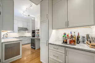 1210 N Astor St, Chicago, IL 60610 - Photo 11