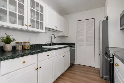 880 N Lakeside Drive #3A, Vernon Hills, IL 60061 - Photo 3