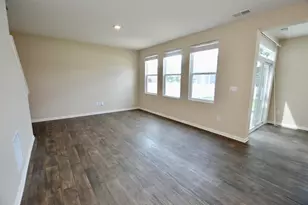 6816 Cobble Spgs Ln, Wonder Lake, IL 60097 - Photo 7