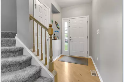 460 Vaughn Circle, Aurora, IL 60502 - Photo 3