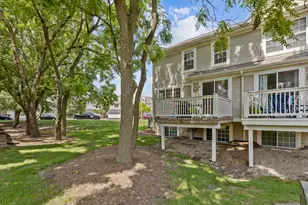 460 Vaughn Cir, Aurora, IL 60502 - Photo 23