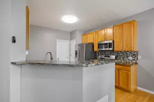 460 Vaughn Cir, Aurora, IL 60502 - Photo 7