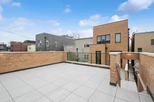 2434 W Superior St, Chicago, IL 60612 - Photo 47