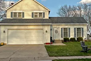 2135 Derby Ct, Wheaton, IL 60189 - Photo 1