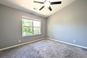2540 Carlisle Ln, Hampshire, IL 60140 - Photo 15