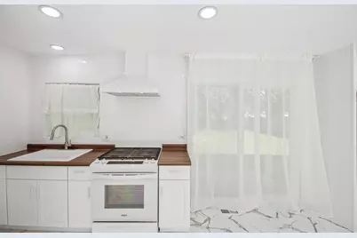2804 Old Oak Drive, McHenry, IL 60050 - Photo 11