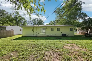 2804 Old Oak Dr, McHenry, IL 60050 - Photo 23