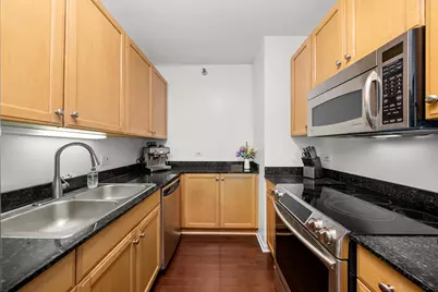 400 N La Salle Drive #2002, Chicago, IL 60654 - Photo 7