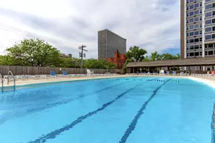 4250 N Marine Dr, Chicago, IL 60613 - Photo 21