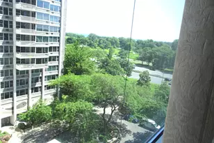 4250 N Marine Dr, Chicago, IL 60613 - Photo 17