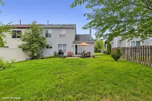 209 N Southport Rd, Mundelein, IL 60060 - Photo 3