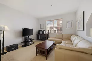 6132 Washington Ct, Morton Grove, IL 60053 - Photo 3