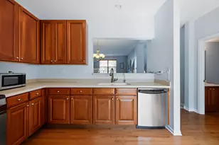 6132 Washington Ct, Morton Grove, IL 60053 - Photo 7