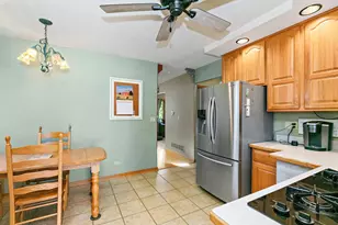 133 N Elroy Ave, Bartlett, IL 60103 - Photo 13