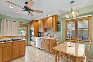 133 N Elroy Ave, Bartlett, IL 60103 - Photo 11