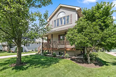 133 N Elroy Avenue, Bartlett, IL 60103 - Photo 3