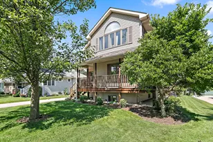 133 N Elroy Ave, Bartlett, IL 60103 - Photo 3