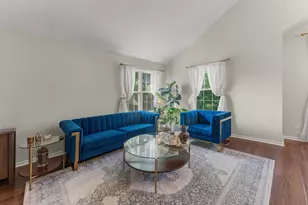 2137 Shadow Creek Ct, Vernon Hills, IL 60061 - Photo 7
