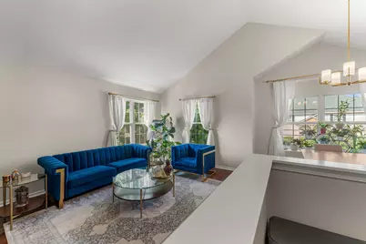 2137 Shadow Creek Court, Vernon Hills, IL 60061 - Photo 9
