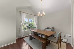 2137 Shadow Creek Ct, Vernon Hills, IL 60061 - Photo 17