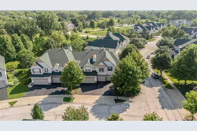 2137 Shadow Creek Court, Vernon Hills, IL 60061 - Photo 3