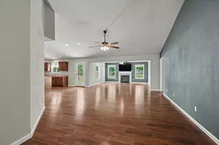 609 N Glover Ct, Saint John, IL 61873 - Photo 7