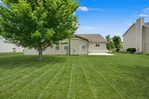 609 N Glover Ct, Saint John, IL 61873 - Photo 37