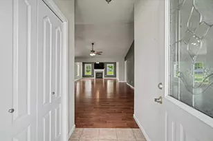 609 N Glover Ct, Saint John, IL 61873 - Photo 5