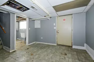 10320 S Indiana Ave, Chicago, IL 60628 - Photo 21