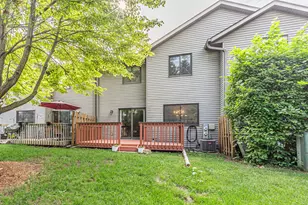 450 Berkshire Dr, Crystal Lake, IL 60014 - Photo 25