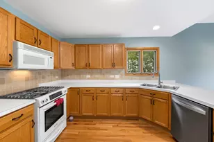 855 Ayers St, Bolingbrook, IL 60440 - Photo 7