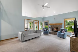 855 Ayers St, Bolingbrook, IL 60440 - Photo 5