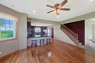 312 E Buckeye Rd, Dakota, IL 61018 - Photo 7