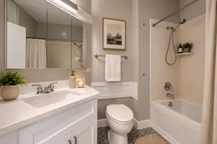 222 N Columbus Dr, Chicago, IL 60601 - Photo 25