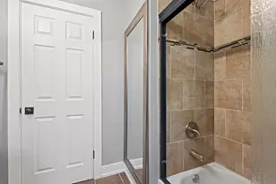 251 W 10th St, Chicago Heights, IL 60411 - Photo 15