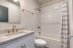 2301 W Chicago Ave, Chicago, IL 60622 - Photo 7
