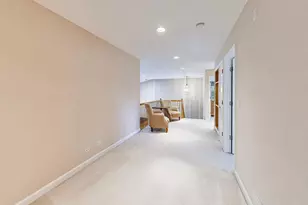 411 Periwinkle Way, Prospect Heights, IL 60070 - Photo 25