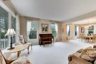 411 Periwinkle Way, Prospect Heights, IL 60070 - Photo 9