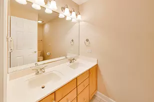 411 Periwinkle Way, Prospect Heights, IL 60070 - Photo 41