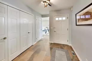 7 The Court Of Hidden Bay, Northbrook, IL 60062 - Photo 3
