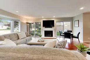 7 The Court Of Hidden Bay, Northbrook, IL 60062 - Photo 5