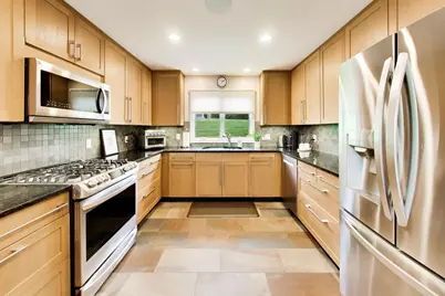 7 The Court Of Hidden Bay, Northbrook, IL 60062 - Photo 9