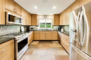 7 The Court Of Hidden Bay, Northbrook, IL 60062 - Photo 9