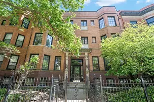 841 W Wellington Ave, Chicago, IL 60657 - Photo 1