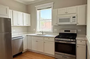 3732 N Wayne Ave, Chicago, IL 60613 - Photo 3