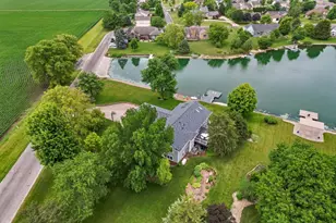 102 Lake View Dr, Fairbury, IL 61739 - Photo 9